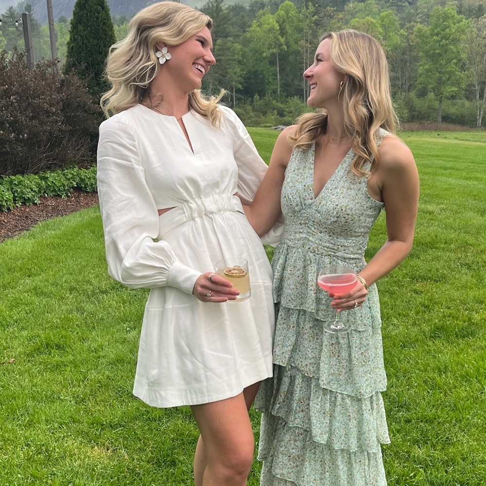 Elegant White Long-Sleeve Dress